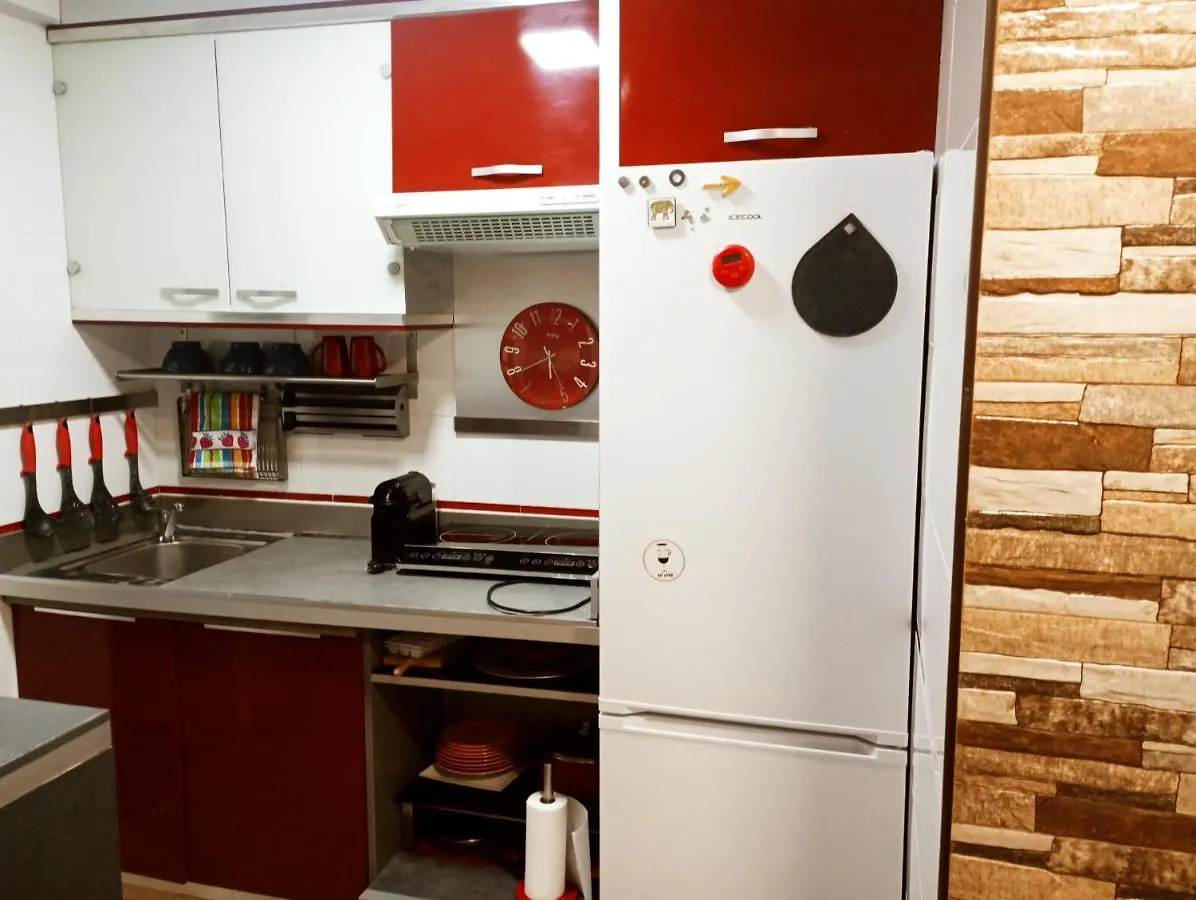 Precioso apartamento 3 habitaciones. Con patio. Camas
